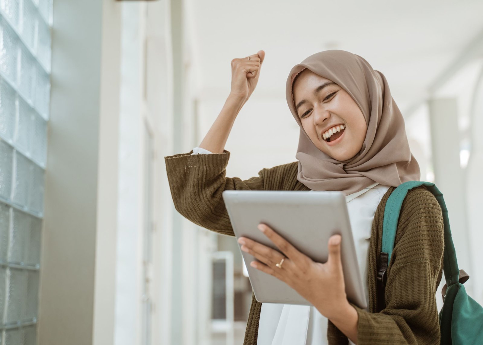 Pelajar cemerlang SPM bersama suplemen minda Eskayvie Mindtropic